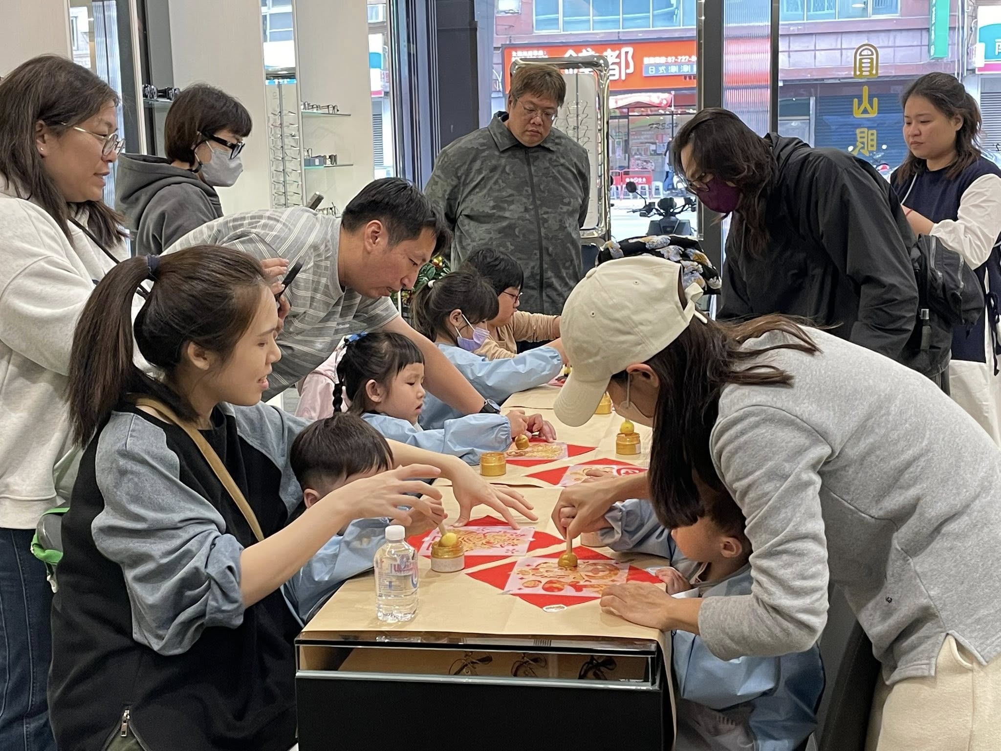 小小護眼藝術家體驗，從玩樂中學會視力保健(圓山眼鏡專科活動)